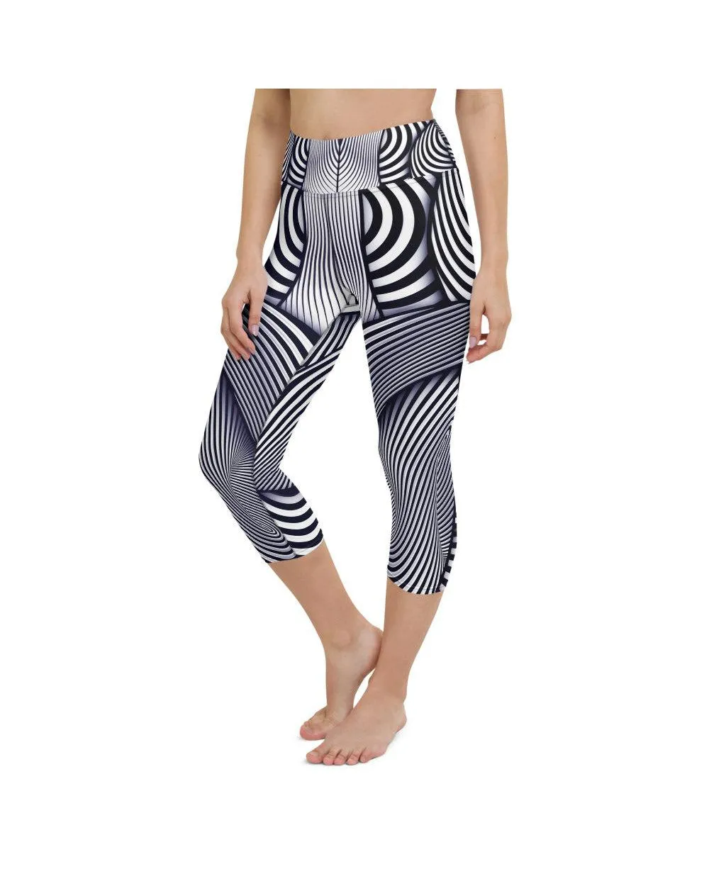 Optical Illusion Stripe Yoga Capris