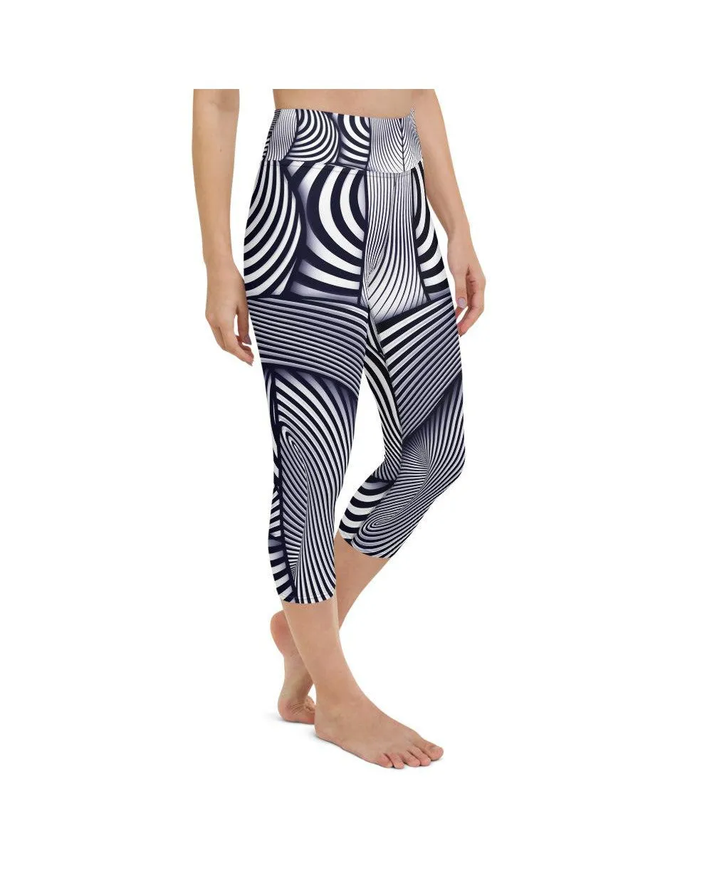 Optical Illusion Stripe Yoga Capris